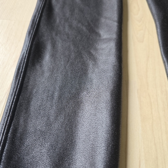 Spanx Faux Leather Leggings size M - Picture 5 of 11